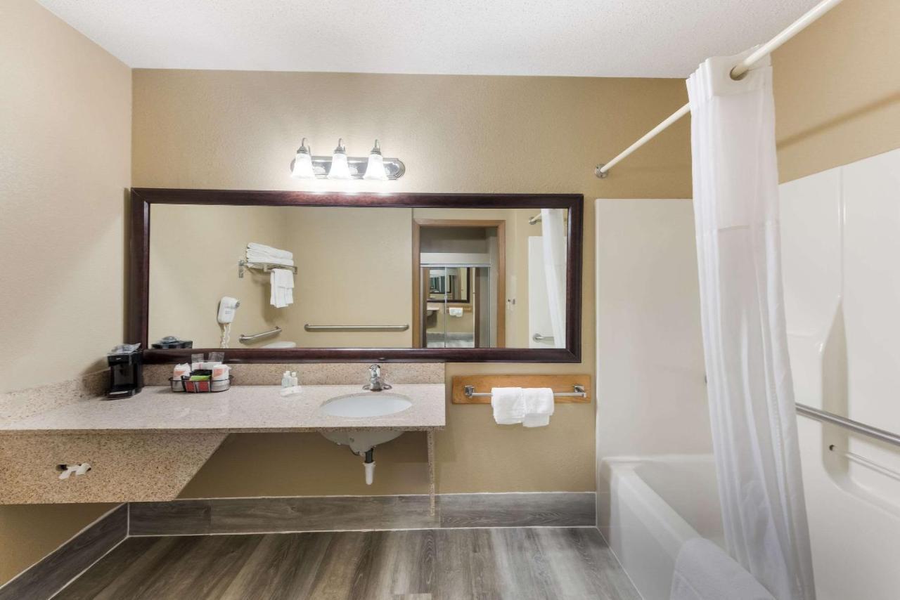 Quality Inn Upper Sandusky Eksteriør bilde