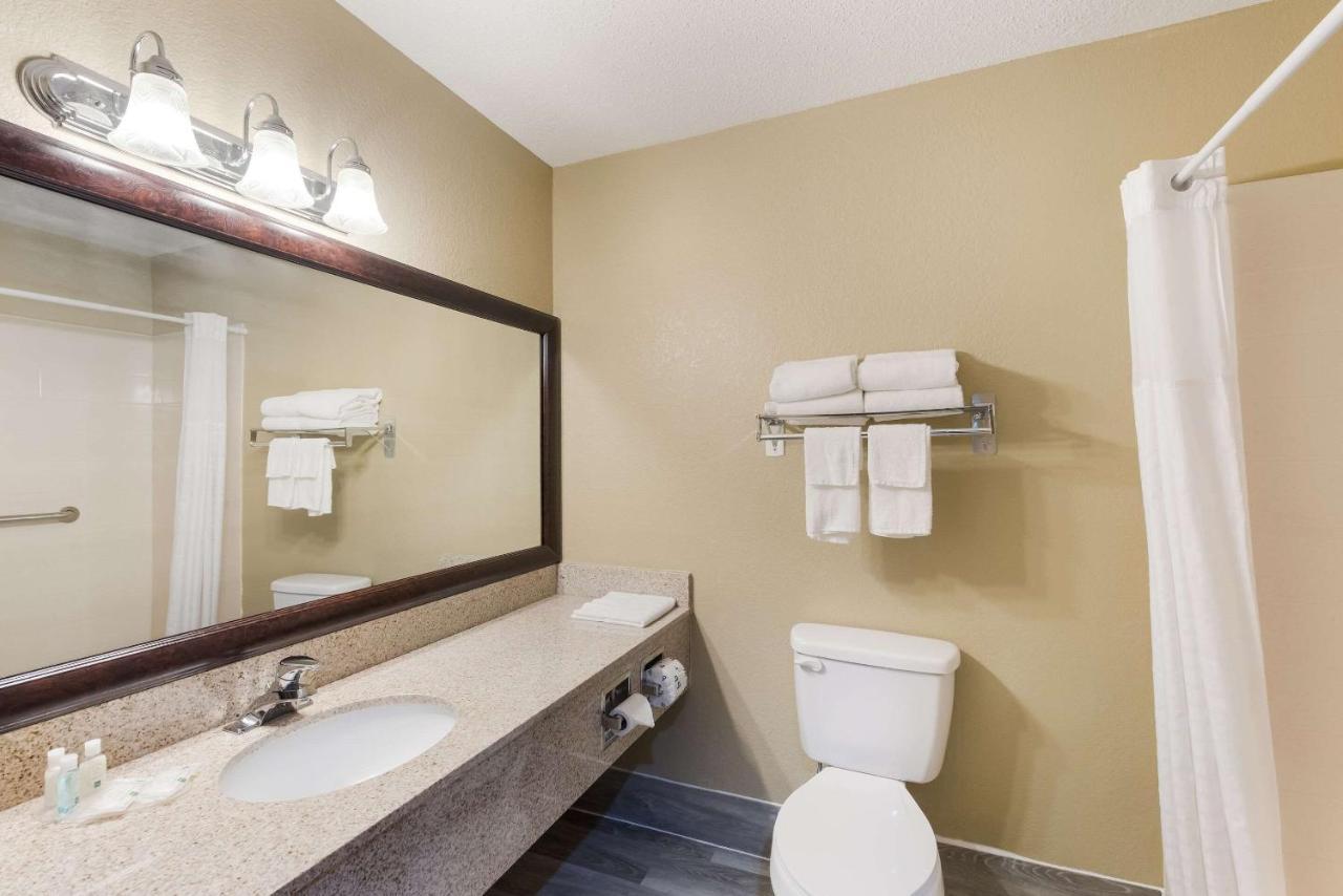 Quality Inn Upper Sandusky Eksteriør bilde